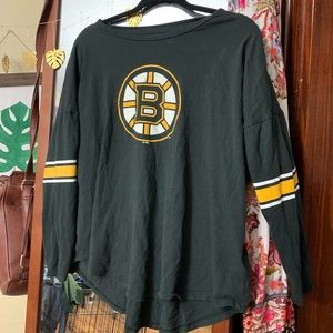 NHL logo Bruins shirt